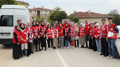 Kızılay, ihtiyaç sahibi bin 650 aileye kıyma ve kuşbaşı yardımı yaptı