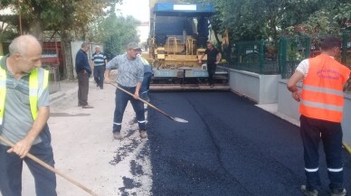 Körfez’de üç mahallede eş zamanlı asfaltlama