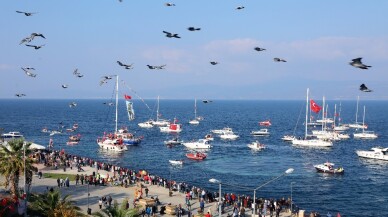 Mudanya’daki Cumhuriyet coşkusu denize yansıdı