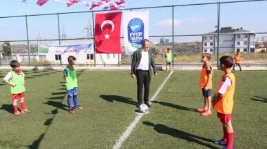 Şair Nabi öğrencileri yeni spor sahasına kavuştu