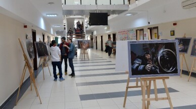 SAÜ’de “Sanayi ve ticaret şehri Sakarya” fotoğraf sergisi açıldı