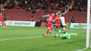 TFF 1. Lig: Balıkesirspor: 1 - Boluspor: 1 (İlk yarı sonucu)