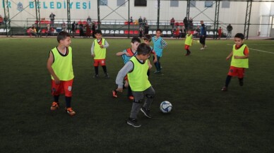 Başakşehir’de minik sporcular sahaya indi