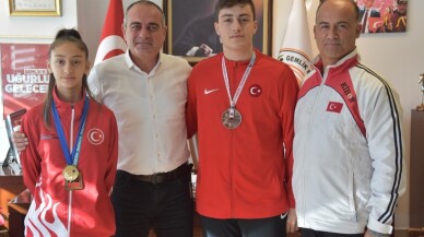 Başkan Sertaslan şampiyon sporcuları tebrik etti