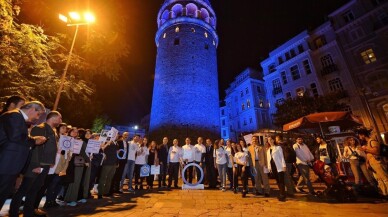 Diyabetliler için Galata Kulesi mavi renge büründü