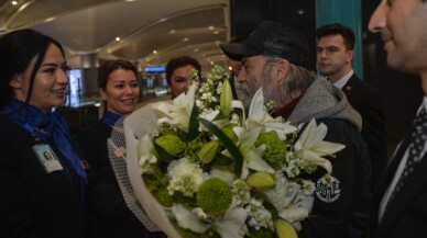 Emmy Ödülleri’nde "En İyi Erkek Oyuncu" ödülünü alan Haluk Bilginer İstanbul’a geldi