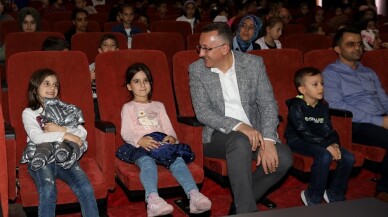 ‘Nasreddin Hoca ve Çılgın Eşek’ isimli tiyatro OKM’de sergilendi