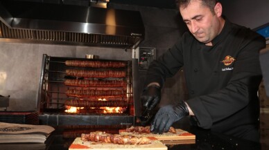 (Özel) Dünya Kokoreç Günü’ne müthiş kutlama