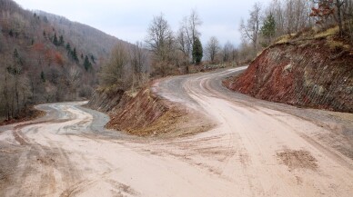 Pamukova’da yollar genişliyor