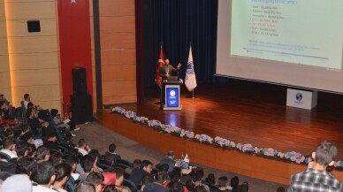 SAÜ’de ’Açık Kaynak Yazılım Stratejilerinin Önemi ve Pardus’ isimli konferans düzenlendi