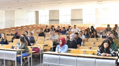 SAÜ’de Akademik Oryantasyon Eğitim yapıldı