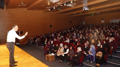 Sultangazi’de Bekir Develi söyleşisi yapıldı