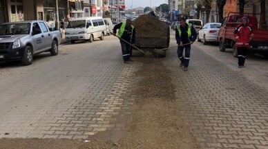 Bozulan yollar onarılıyor