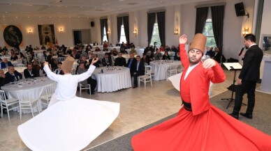 Darülaceze’de "Mevlana" şiirleriyle anıldı