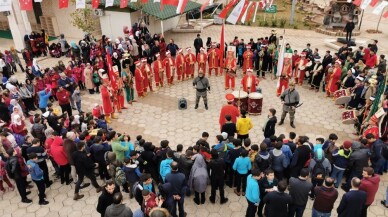 İnegöl Mehteri’nden Suriyeli yetimlere unutulmaz konser