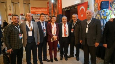 İşçilerden Başkan Hürriyet’e emek ödülü