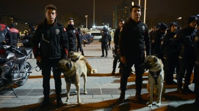 İstanbul Valisi Ali Yerlikaya, Taksim’de yılbaşı tedbirlerini denetledi