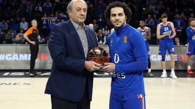 Larkin MVP ödülünü aldı