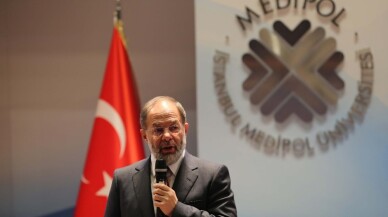 Recep Akdağ Medipol öğrencileri ile buluştu