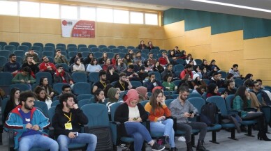 SAÜ’de ‘Dijital Algı Yönetimi’ isimli konferans düzenlendi