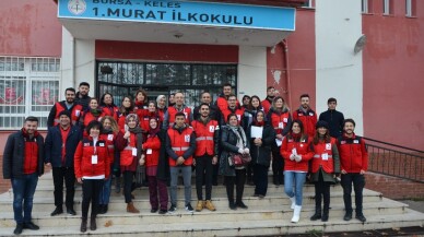 Türk Kızılay Bursa’dan Kelesli öğrencilere anlamlı sürpriz