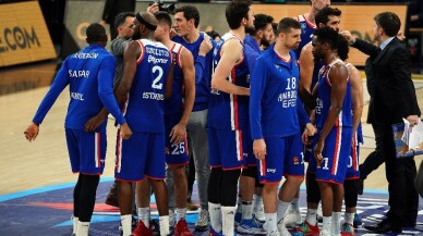 Anadolu Efes, Barcelona deplasmanında