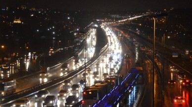 İstanbul yeni haftaya yağmur ve rüzgarla başladı