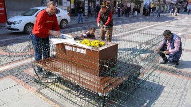 Edirne'de banklara tel örgü çekildi