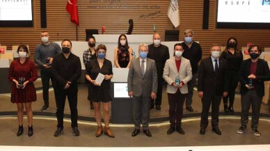 Türk tiyatrosu yeni eseler kazandı