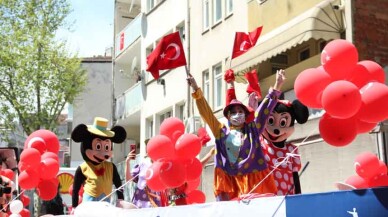 Kocaeli Şehir Tiyatroları çocuklara bayram havası yaşattı