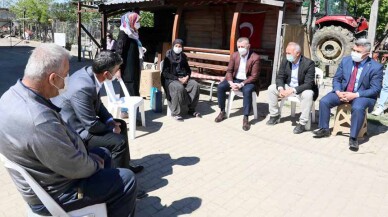 Başkan Büyükakın, Kandıra’da şehit annesini ziyaret etti