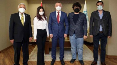 Başkan Büyükakın şampiyon öğrencileri ağırladı