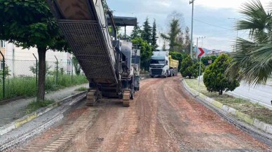 Gölcük Anafartalar Caddesi’nde üstyapı yenileniyor
