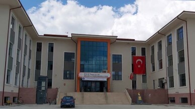 Adapazarı Prof. Dr. Tansu Çiller Mesleki ve Teknik Anadolu Lisesi Yeni Binasına Taşındı