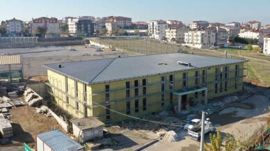 Darıca Nene Hatun Stadında batı tribününün montajına başlandı