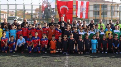 Özgür Aksoy, futbol turnuvası ile anılıyor