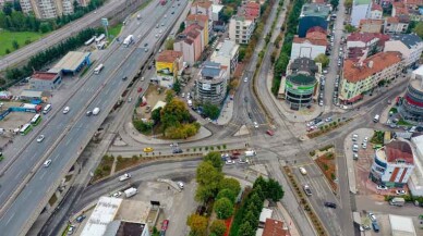İzmit Demokrasi Bulvarında refüj yenilenmesi ve aydınlatma çalışmaları başladı