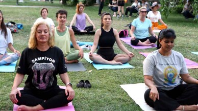 Yoga tutkunları Nilüfer’de buluştu