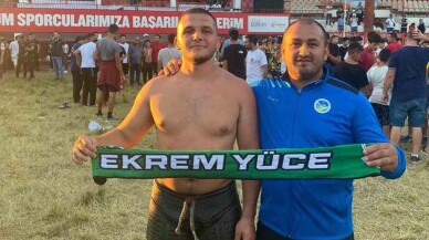 Türkiye’nin en genç başpehlivanı Sakarya Büyükşehir’den