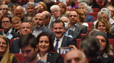 Yılmaz: Türkiye’ye ışık tutan örnek işler yapıyoruz