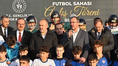 Uludağ Üniversitesi'nde UEFA standartlarında futbol sahası açıldı