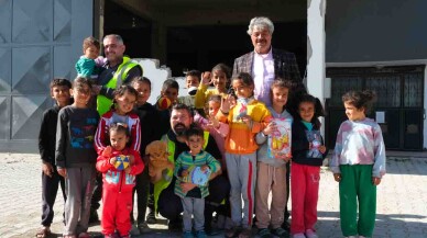 Depremzede Çocukların İlacı, Oyuncak