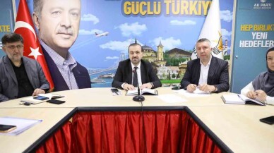 Kocaeli AK Parti'den tam saha pres: İki günde 12 ilçe