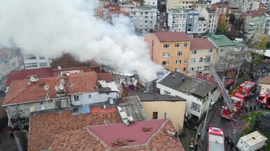 Şişli'de çatı yangını