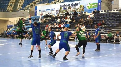 Sakarya Büyükşehir Hentbol evinde rüzgâr gibiydi: 43-31