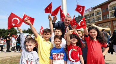 Serdivan Çocuk Şenliğine Yoğun İlgi