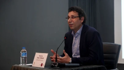 Türker: Ahlaki fiiller insanın içsel hakikat arayışıyla şekillenir