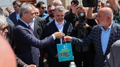 Feromon tuzak "tutSAK" Dünya Çiftçi Günü’nde Çiftçiyle Buluşturuldu