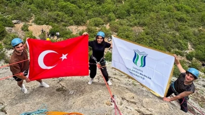 Geyve’de kaya tırmanışı yaptılar