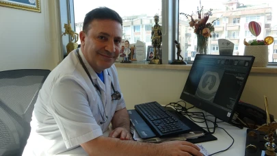 Profesör açıkladı: "3’lü salgın ülkemizde, dikkat olun"